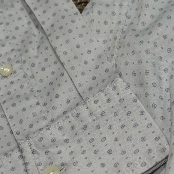 Men's comfort wear button Patterned Shirt - Picture 3 of 6